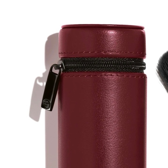 For shoptopdrop Chanel brush case - Picture 1 of 2